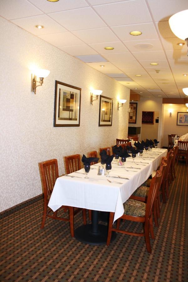 Holiday Inn Riverton-Convention Center By Ihg Buitenkant foto