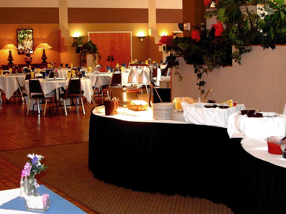 Holiday Inn Riverton-Convention Center By Ihg Buitenkant foto